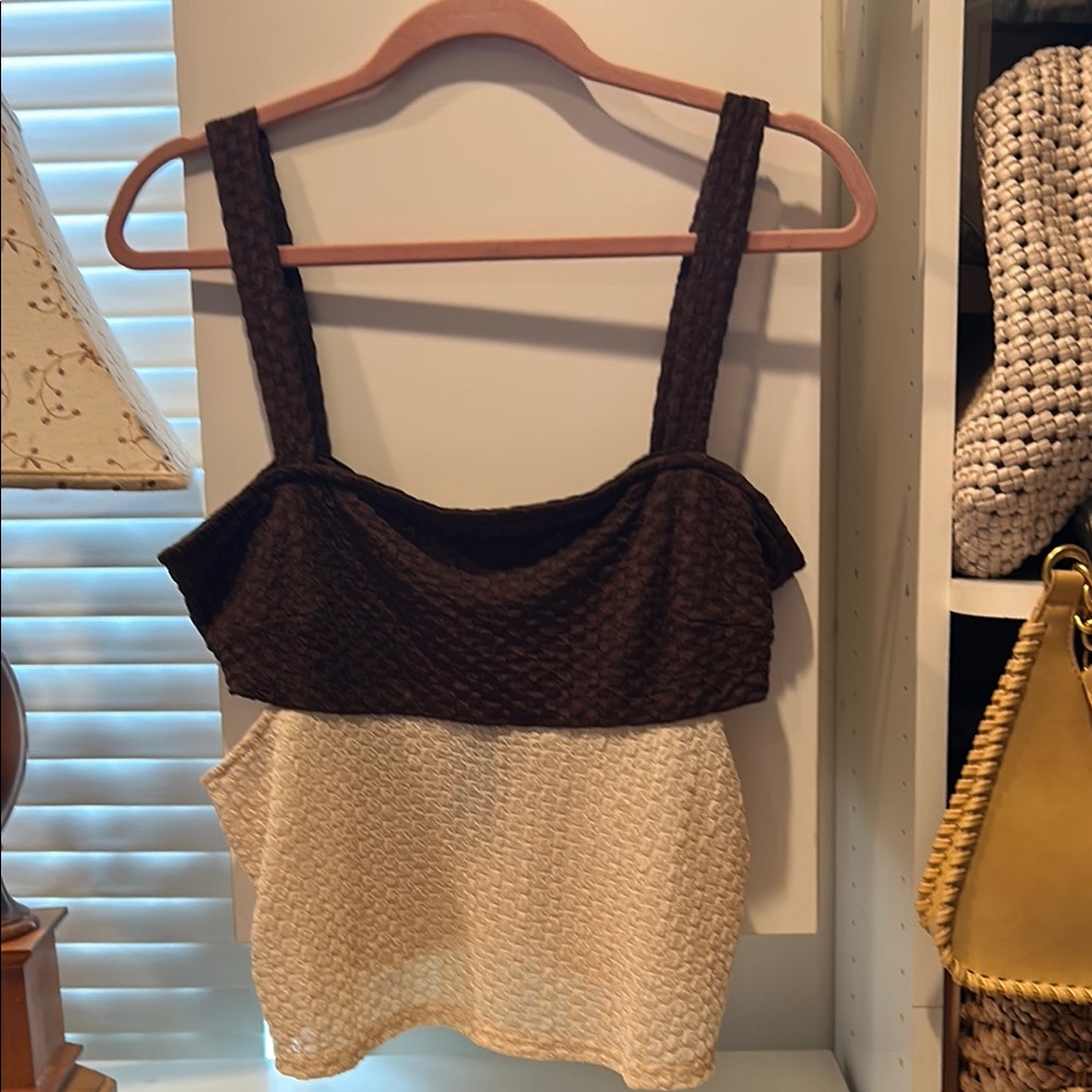 4SI3NNA Black and Cream Asymmetrical Cropped Tank Top